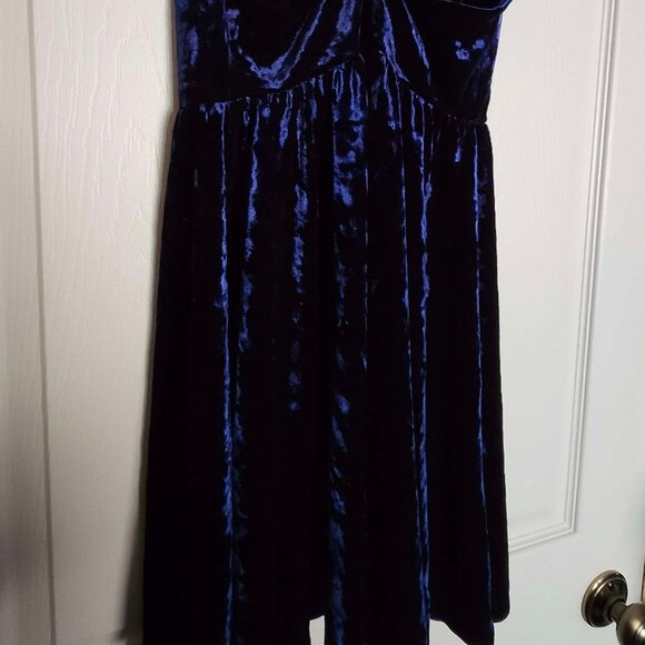 Crushed Velvet Blue Skater Dress - Picture 4 of 7
